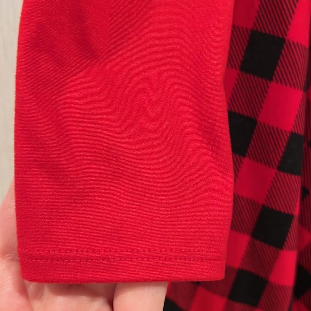 Red dress 👗  - Picture 4 of 9
